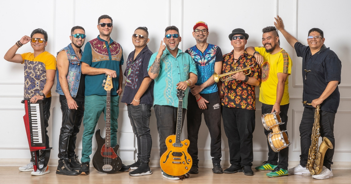 Bareto fierro catre botella album (3)
